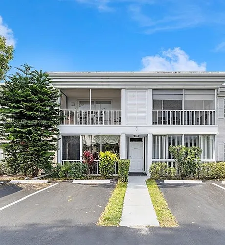 6259 Bay Club Dr #3 Photo 1