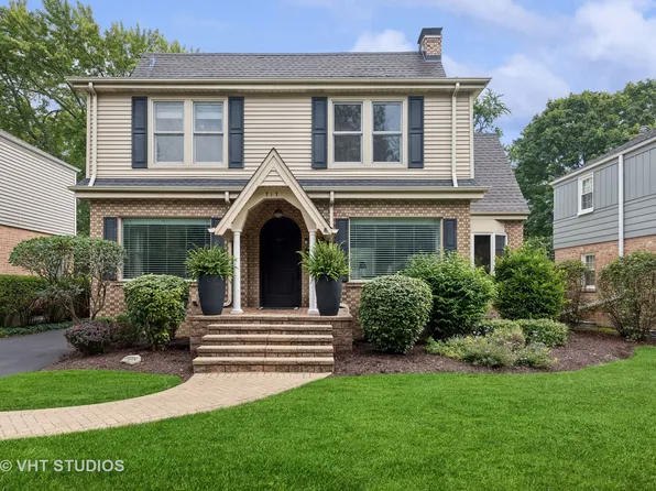 717 S Mitchell Ave, Arlington Heights, IL 60005