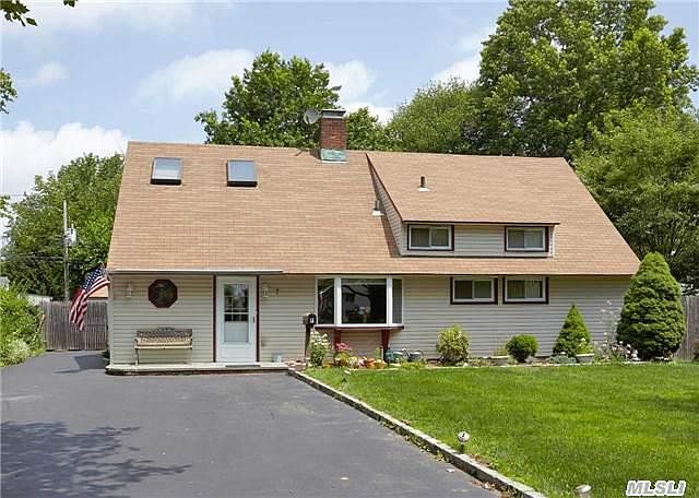 1st image of 7 Arbor Ln