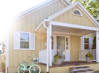 201 N King St, Leesburg, VA 20176