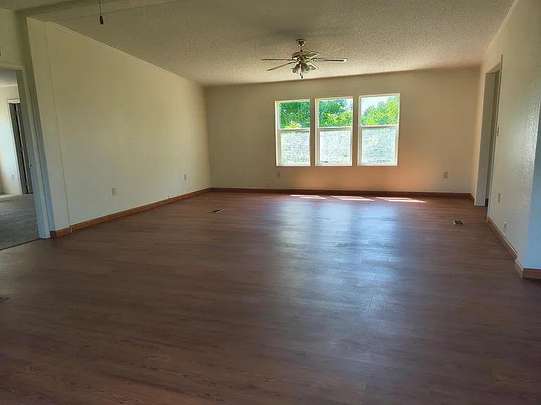 4735 E County Road 74 — Photo 6