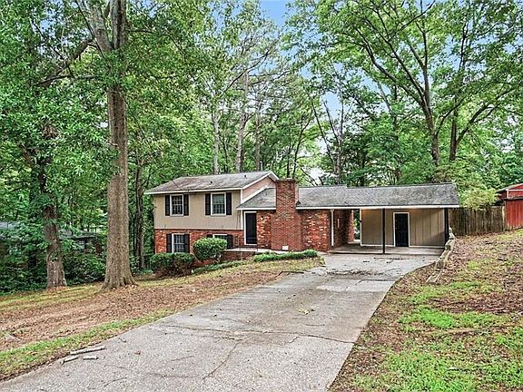 2nd image of 6436 Piney Cir SW