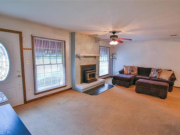 3rd image of 3939 Birch Dr