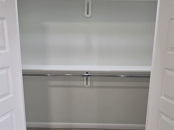 5th image of 919 N Abbey Ave #3