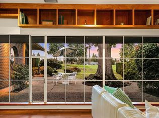 7503 Fairway Drive NE, Seattle, WA