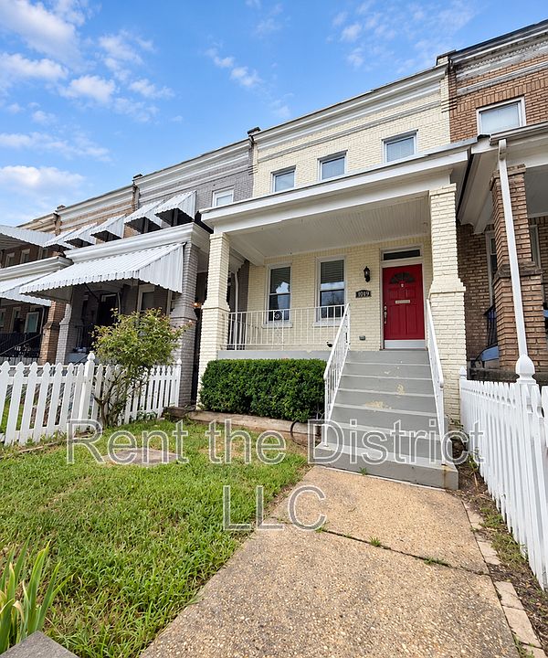 1st image of 1512 Trinidad Ave NE