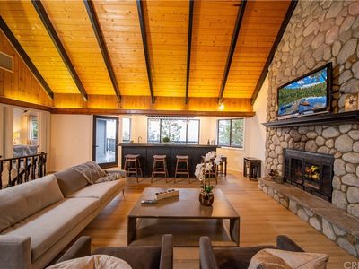 312 Grizzly Rd, Lake Arrowhead, CA, 92352