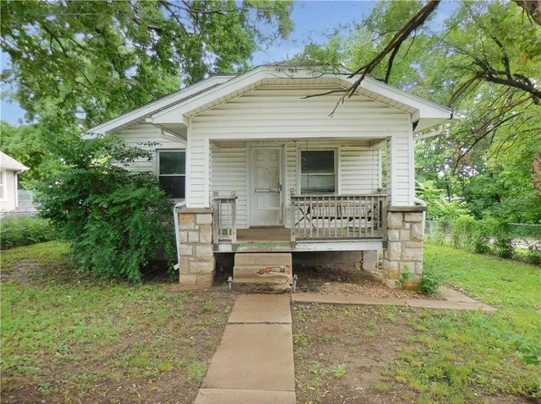 2633 S 36th St, Kansas City, KS 66106