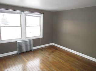 61 Cedar St, Presque Isle, ME 04769