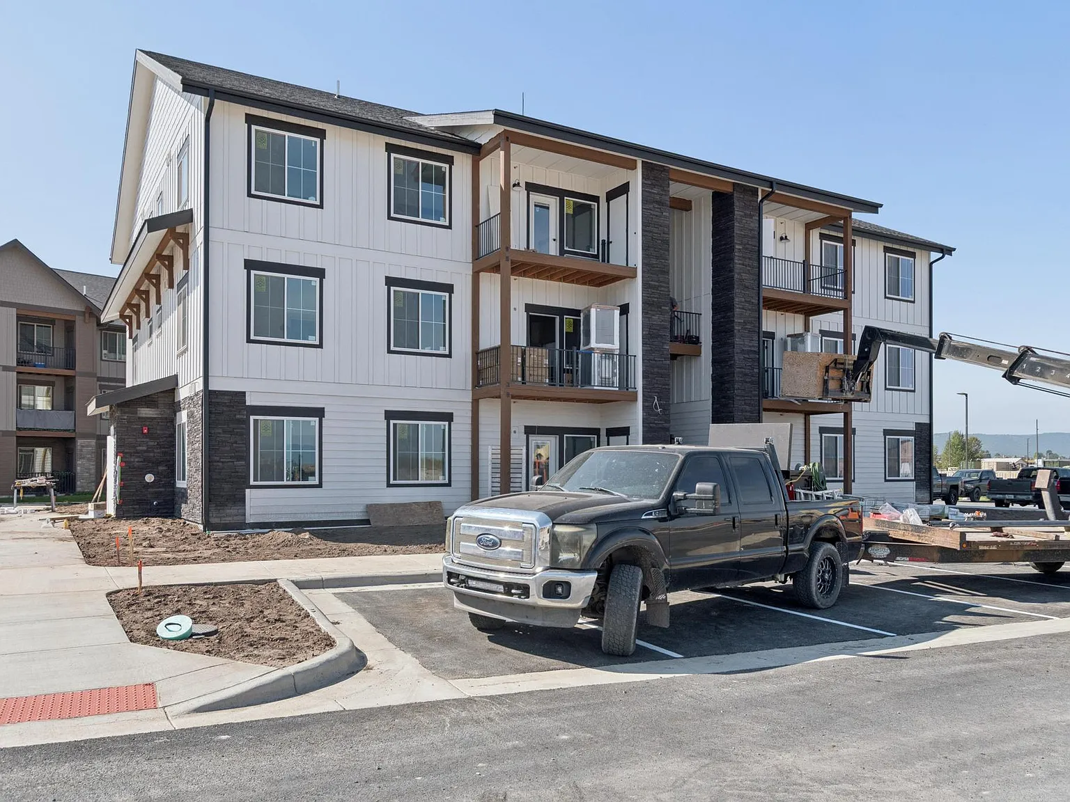 Eagle Valley Ranch Apartments — Photo 4