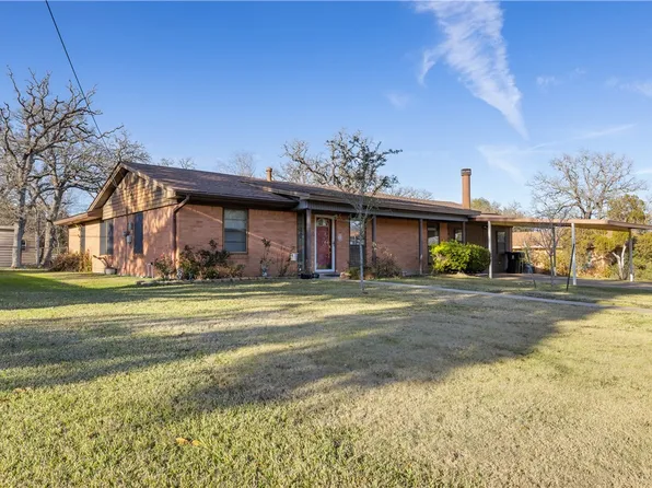 902 Mitchell St, Bryan, TX 77802