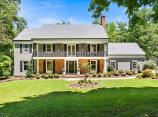 17 Sandalwood Dr, Warren Twp., NJ 07059