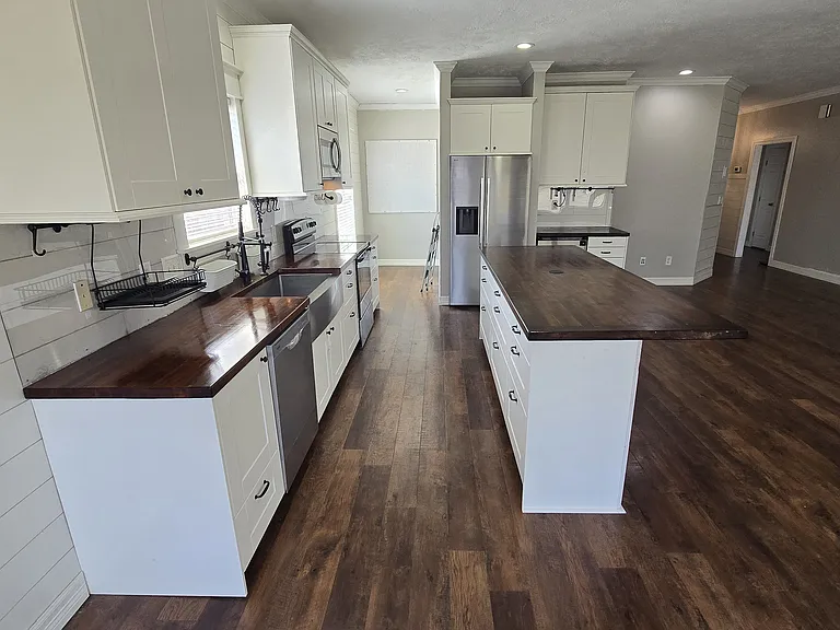 414 Manor Ave — Photo 14