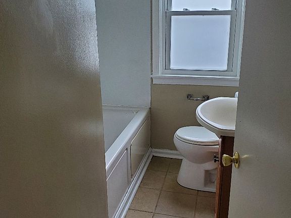 5th image of 1609 Madison Ave