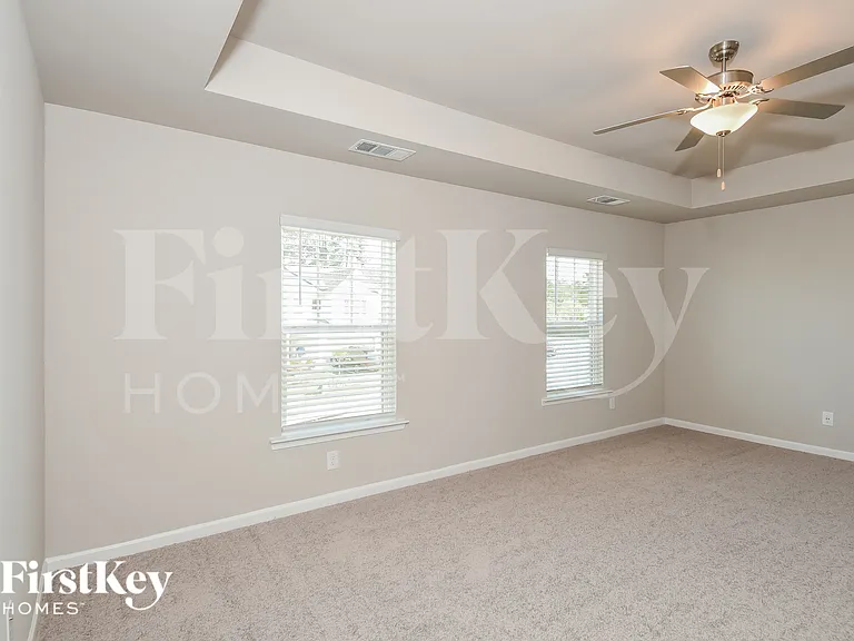 4954 Hillstone Dr — Photo 9