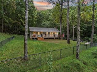 878 Bentoak Dr, Franklin, NC 28734