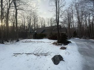 417 Black Bass Run, Pocono Pines, PA