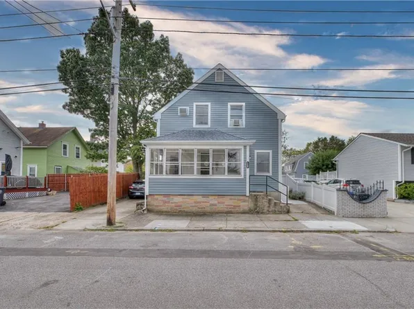 300 Northup St, Cranston, RI 02905