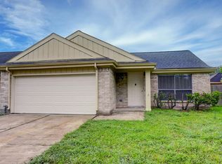 2126 Highland Hills Dr, Sugar Land, TX 77478