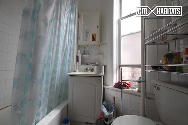 Rented by Citi Habitats | media 3