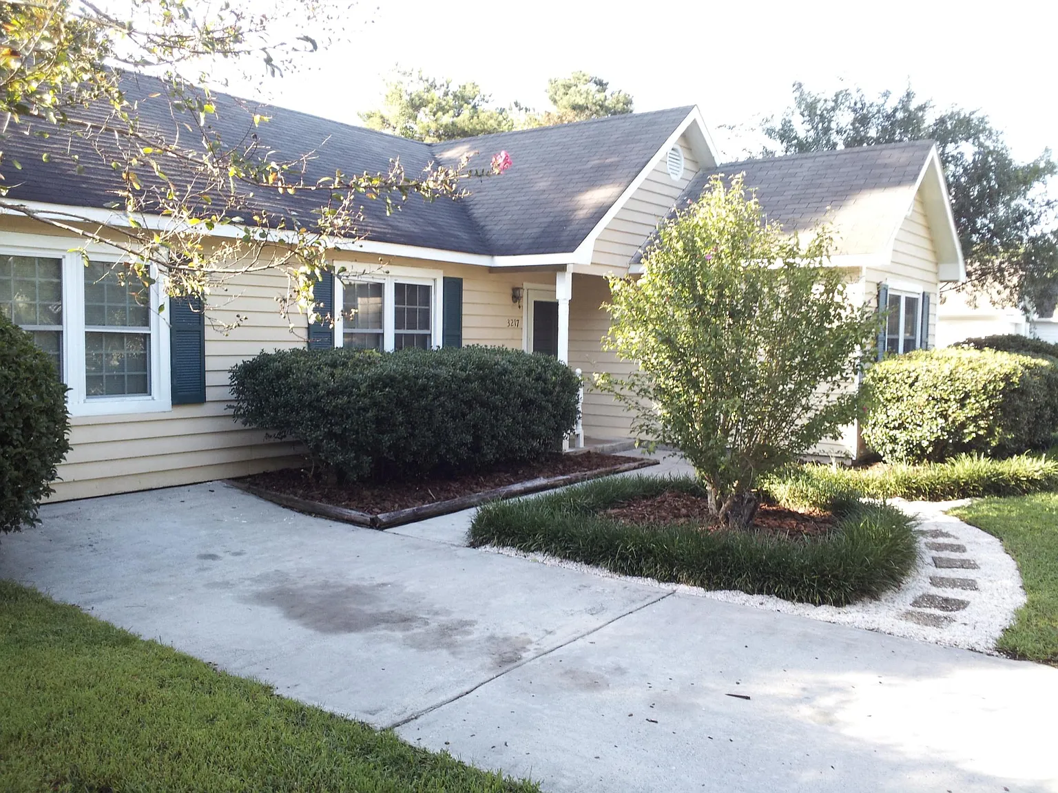 3 bed, 1488 sqft, $1,975 — Photo 4