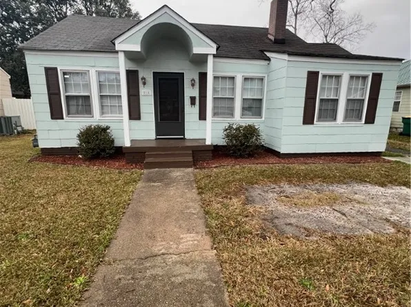 511 E 15th St, Lumberton, NC 28358
