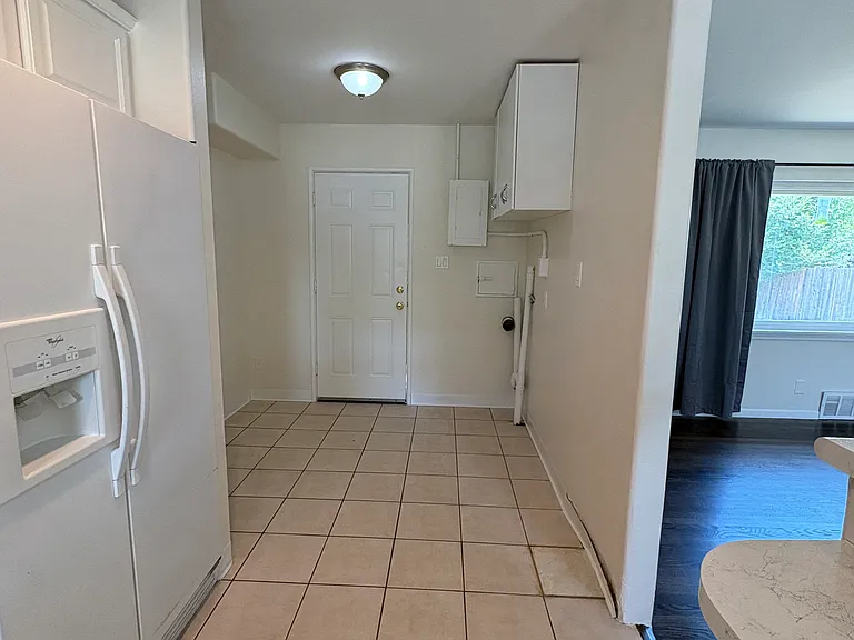 1174 S Umatilla St — Photo 7