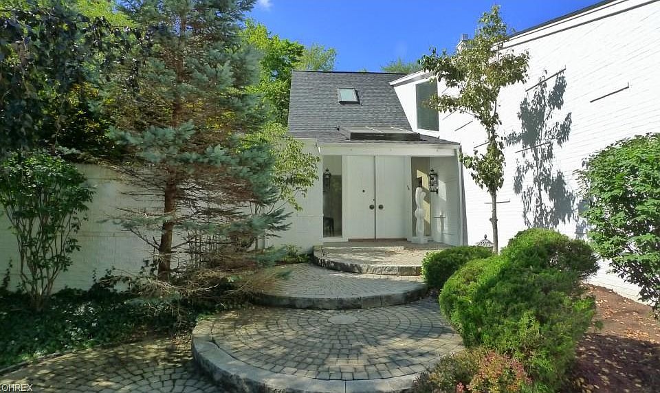1st image of 40 Laurel Ct