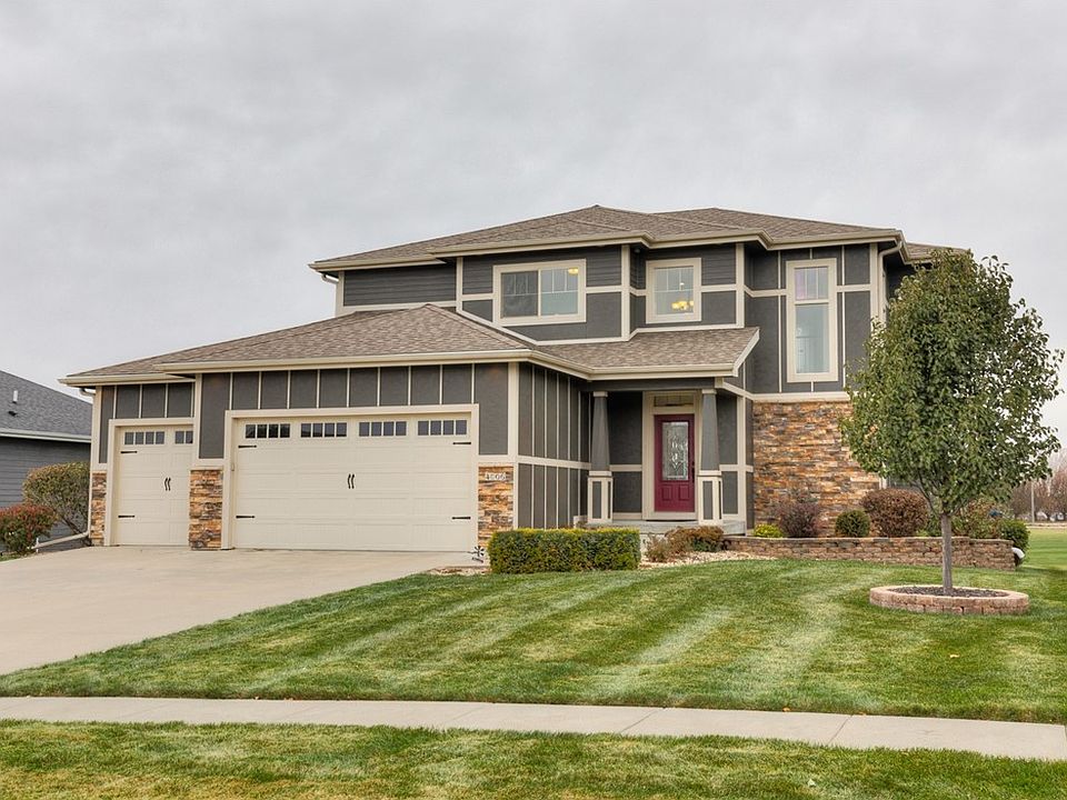 1st image of 4006 NE Bellagio Cir