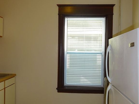 3rd image of 2820 1st Ave S APT 5