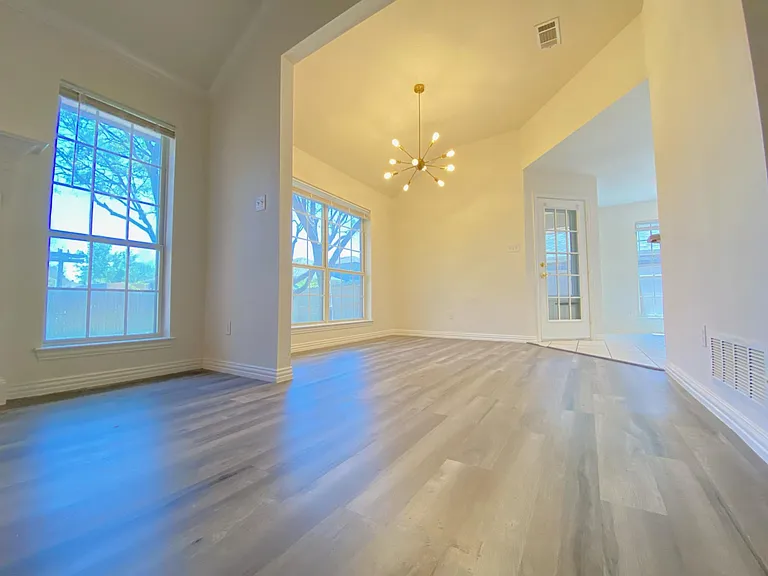 1212 Oak Valley — Photo 32