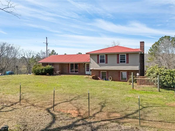 681 Lee Road 158, Opelika, AL 36804