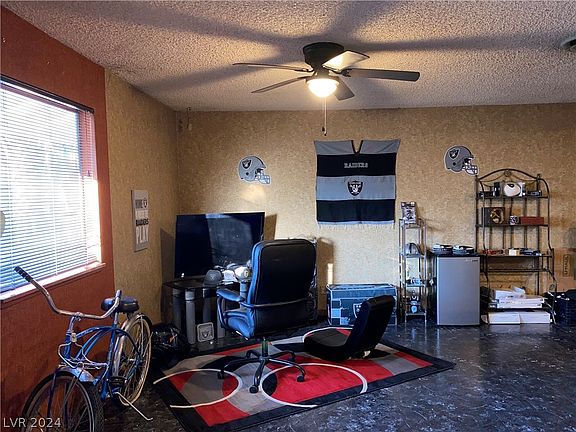 4th image of 809 Starks Dr