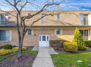 259 Collignon Way APT 3B, River Vale, NJ 07675