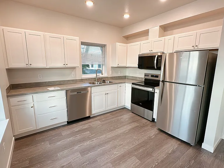 1316 High St — Photo 39