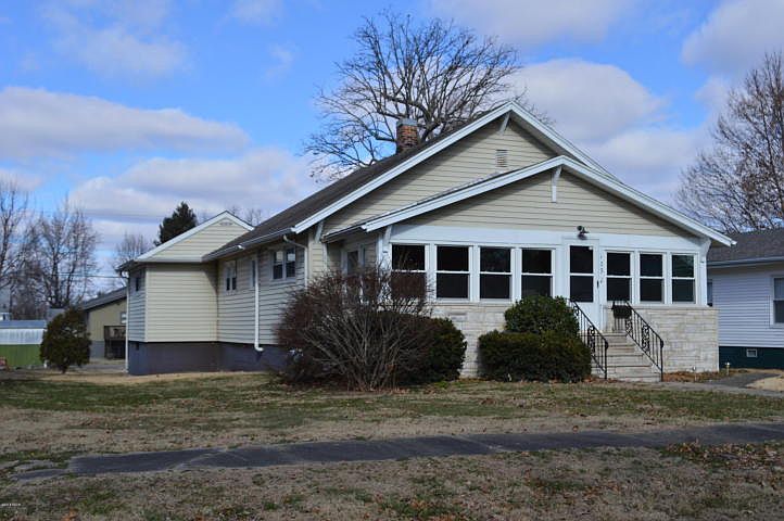 1st image of 123 Maple St