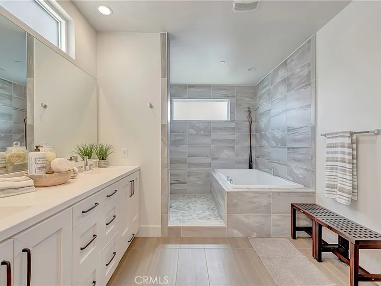 2105 Two Harbors Cir — Photo 39