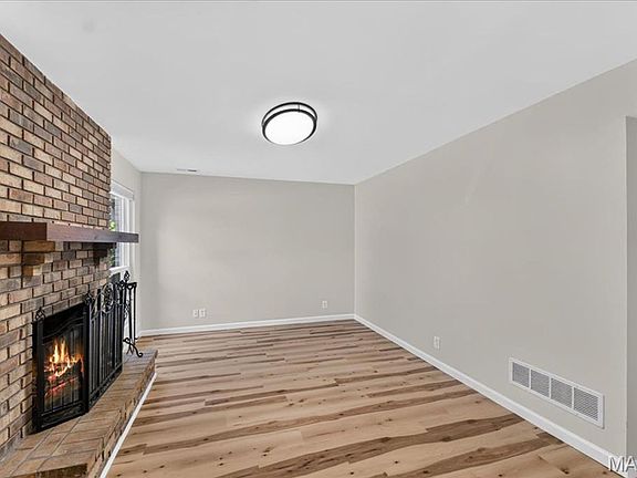 5th image of 61 Park Charles Blvd S APT C