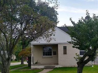 20950 Vernier Rd, Harper Woods, MI 48225