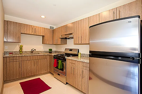 Rented by Peter Ashe | media 41