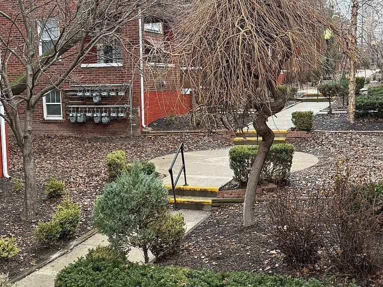 Stonewall Court Apts — Photo 13