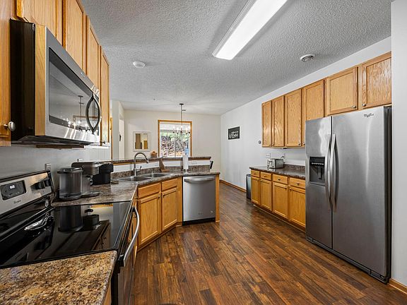 5th image of 4645 Blaine Ave #1104