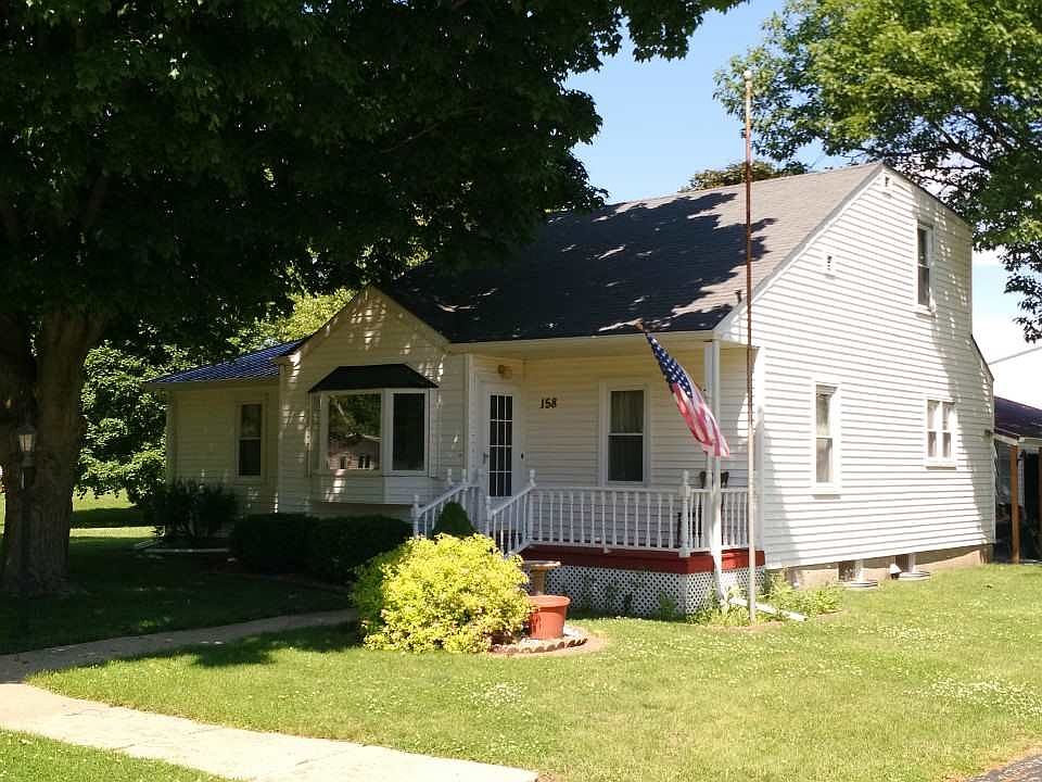1st image of 158 W 2nd St