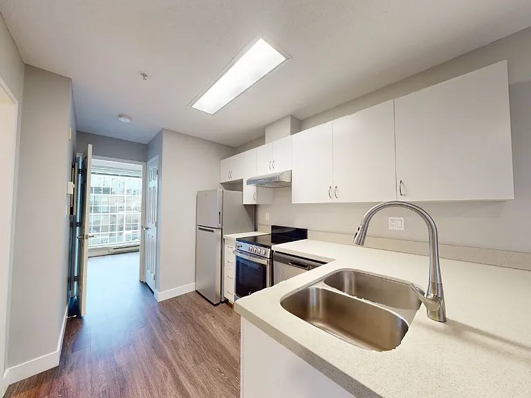 1028 Alberni St #406 — Photo 3