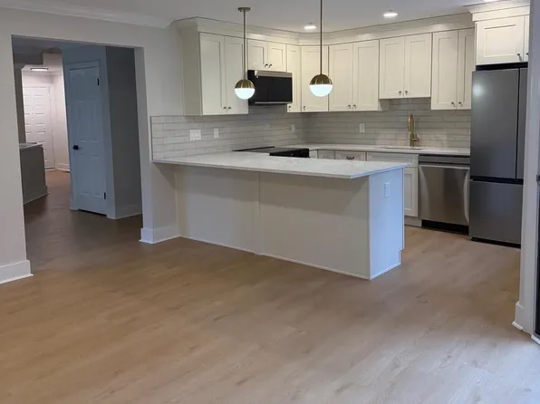 20 Independence Pl, Newtown, PA 18940