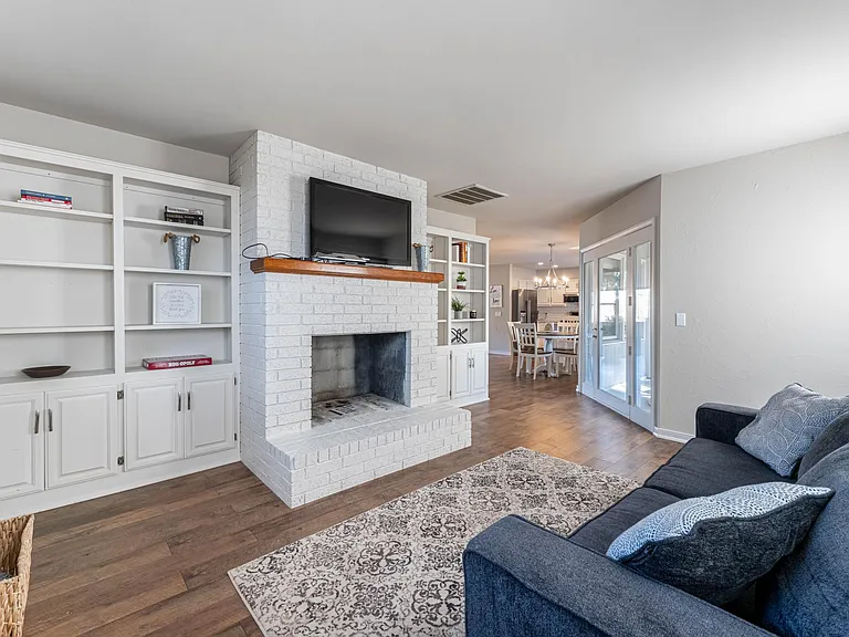 14 Everleigh Dr — Photo 5