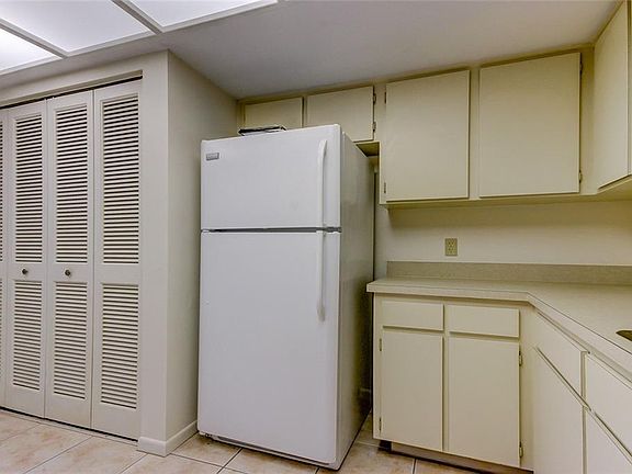 5th image of 13610 S Village Dr #4202