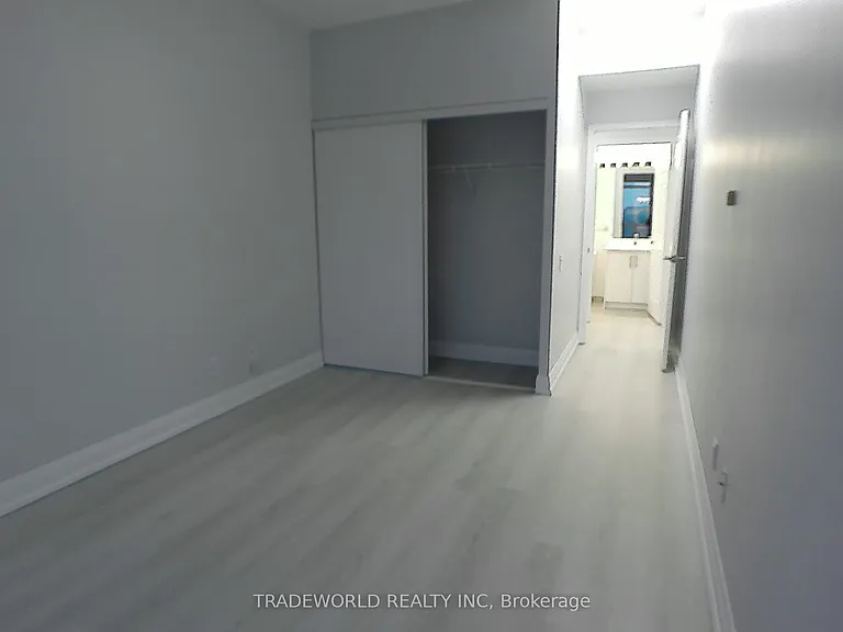 33 Empress Ave #3002 — Photo 11