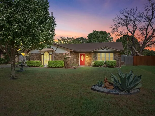 505 E Hayes Ave, Whitney, TX 76692