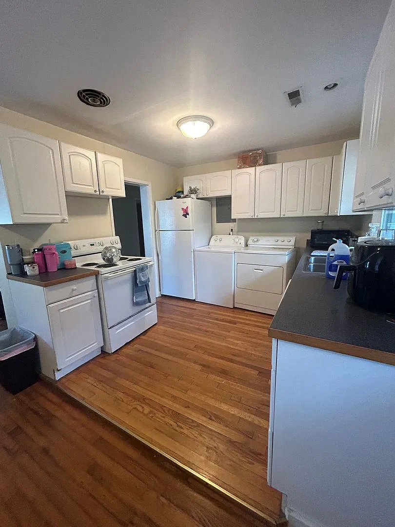 117 Greene Street / Chapel Hill / 3BR House — Photo 4